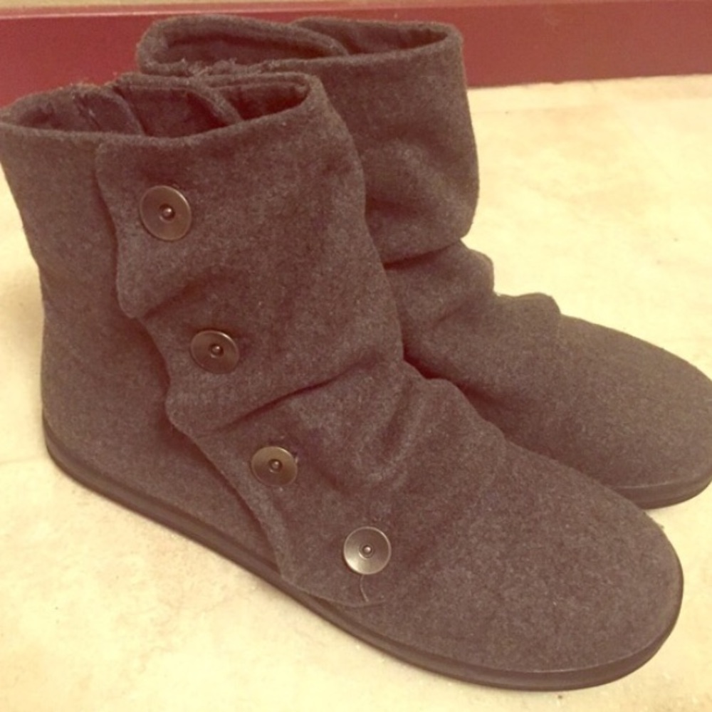 Slouch booties